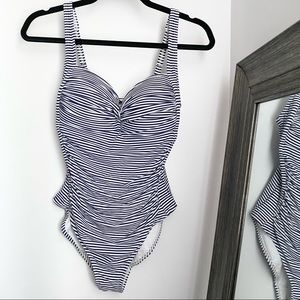 One piece swim suit with front ruching sz 8